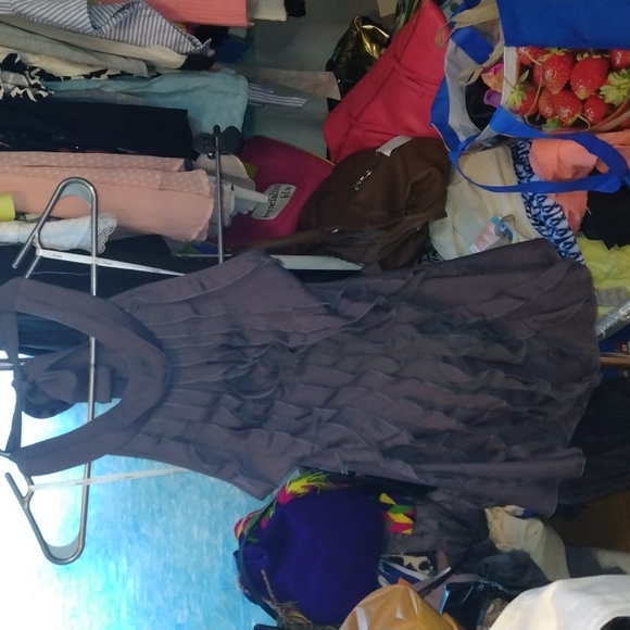 Trinity women's grey halter top with ruffles sz small New - Picture 1 of 17